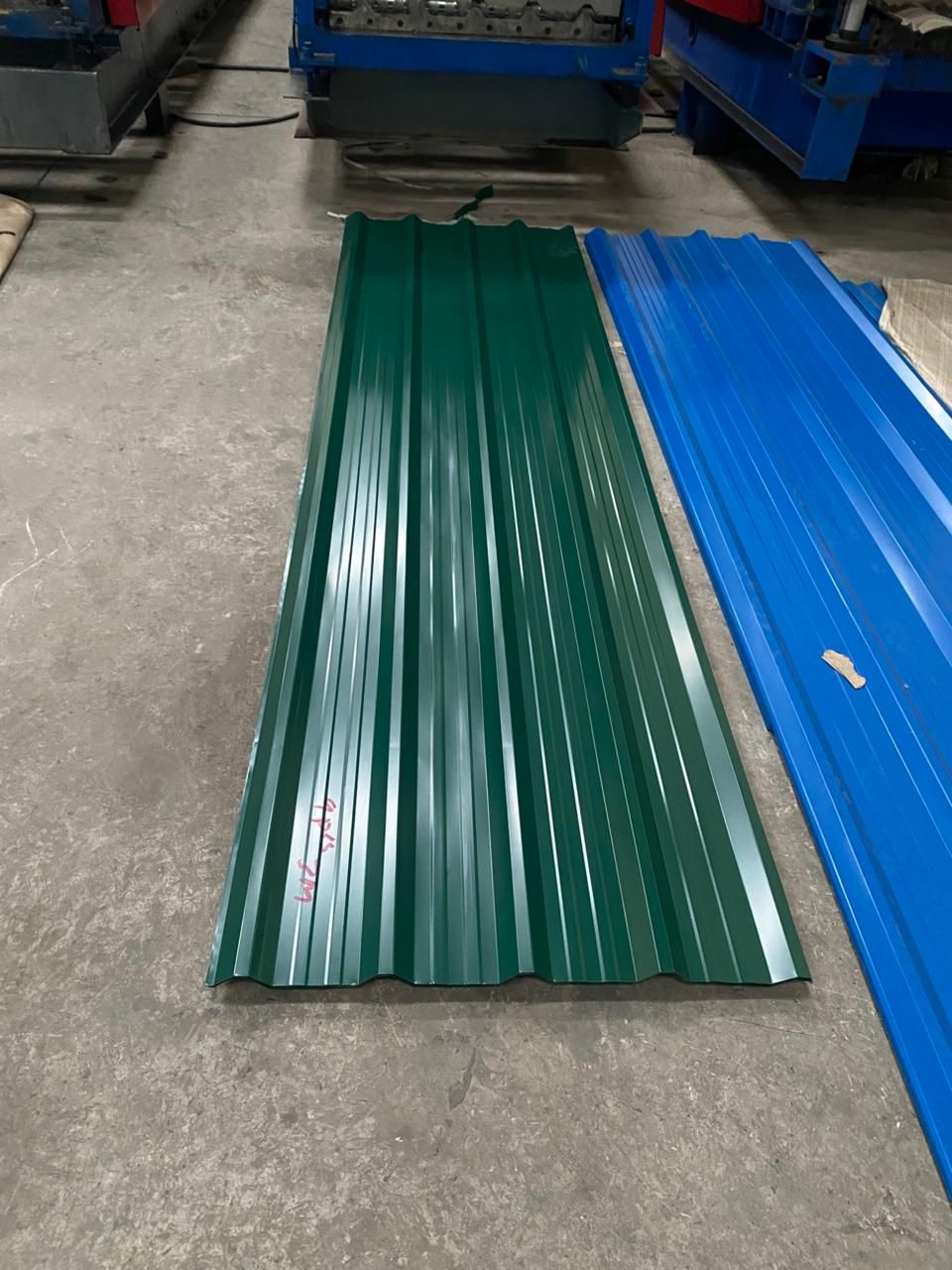 Box Profile T4 roofing sheets — Deep trapezoidal ribs, fast drainage