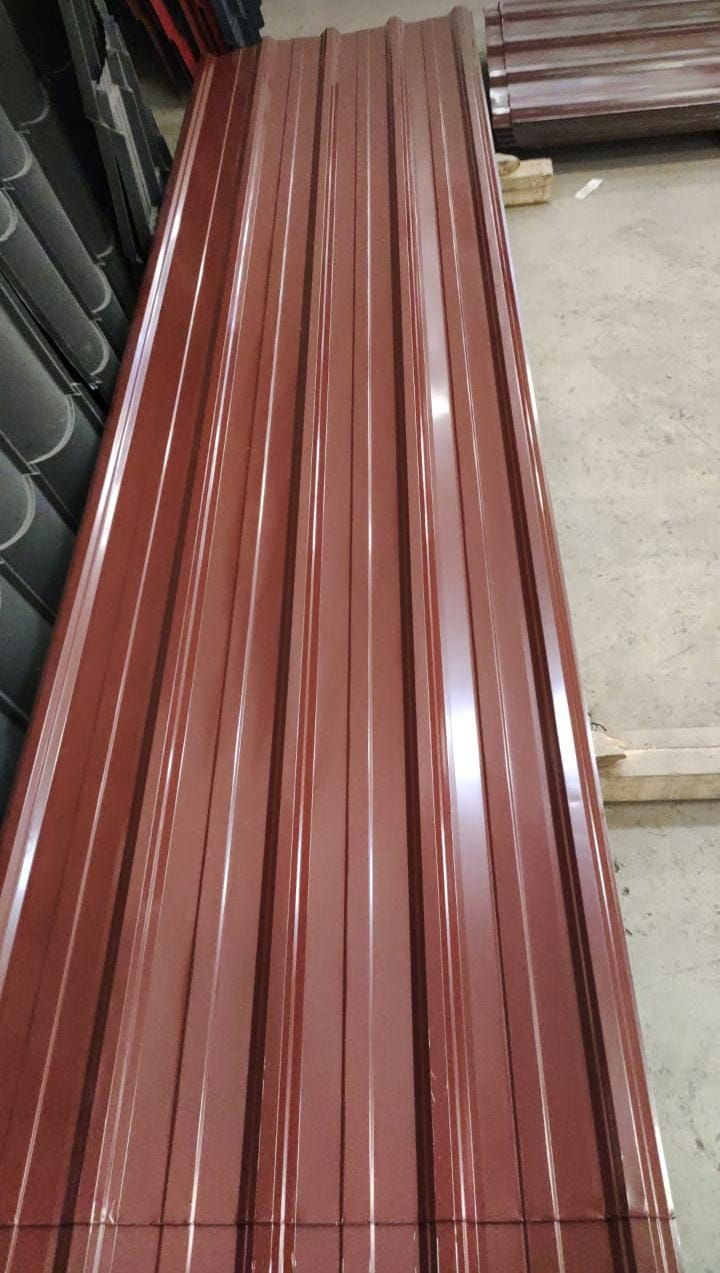 Box Profile T4 Brick Red glossy finish — photo 7