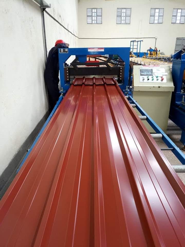 Box Profile T4 Brick Red glossy finish — photo 8