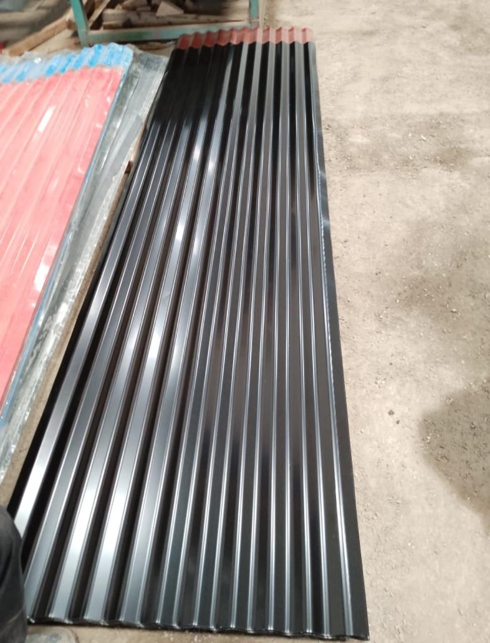 Corrugated (V-Crimp) Black glossy finish — photo 9