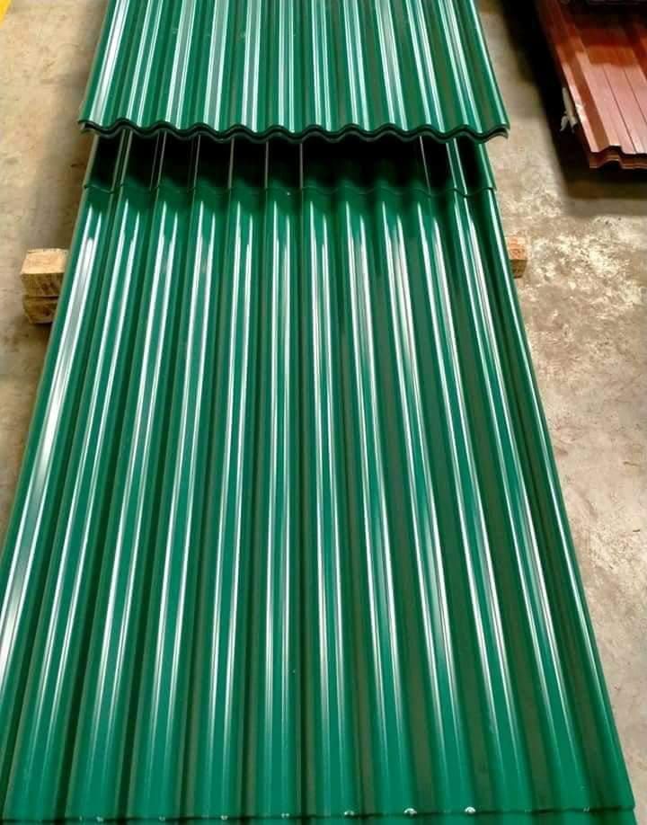 Corrugated (V-Crimp) Green glossy finish — photo 11