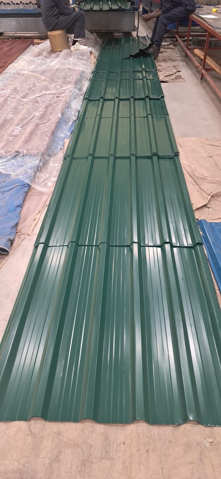 Box Profile T5 Green glossy finish — photo 6