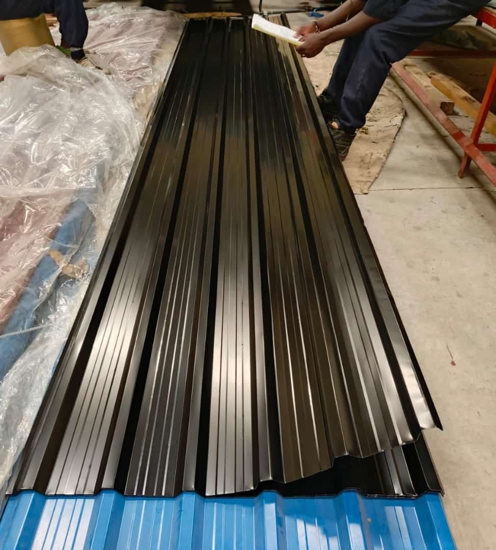 Box Profile T5 Black glossy finish — photo 7