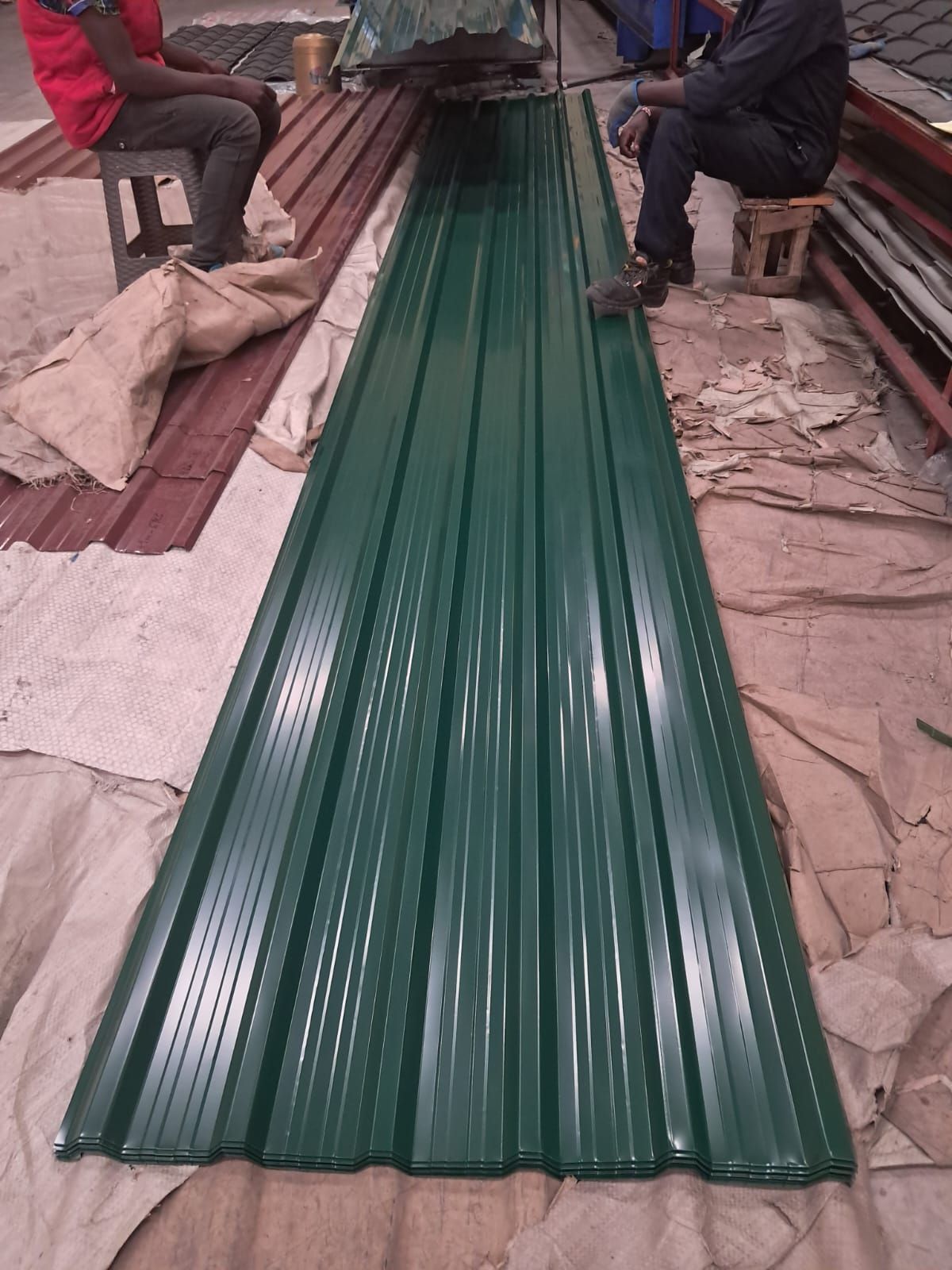 Box Profile T5 Green glossy finish — photo 9