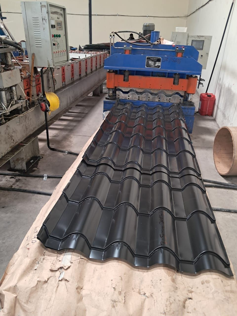 Eurotile Black glossy finish — photo 3