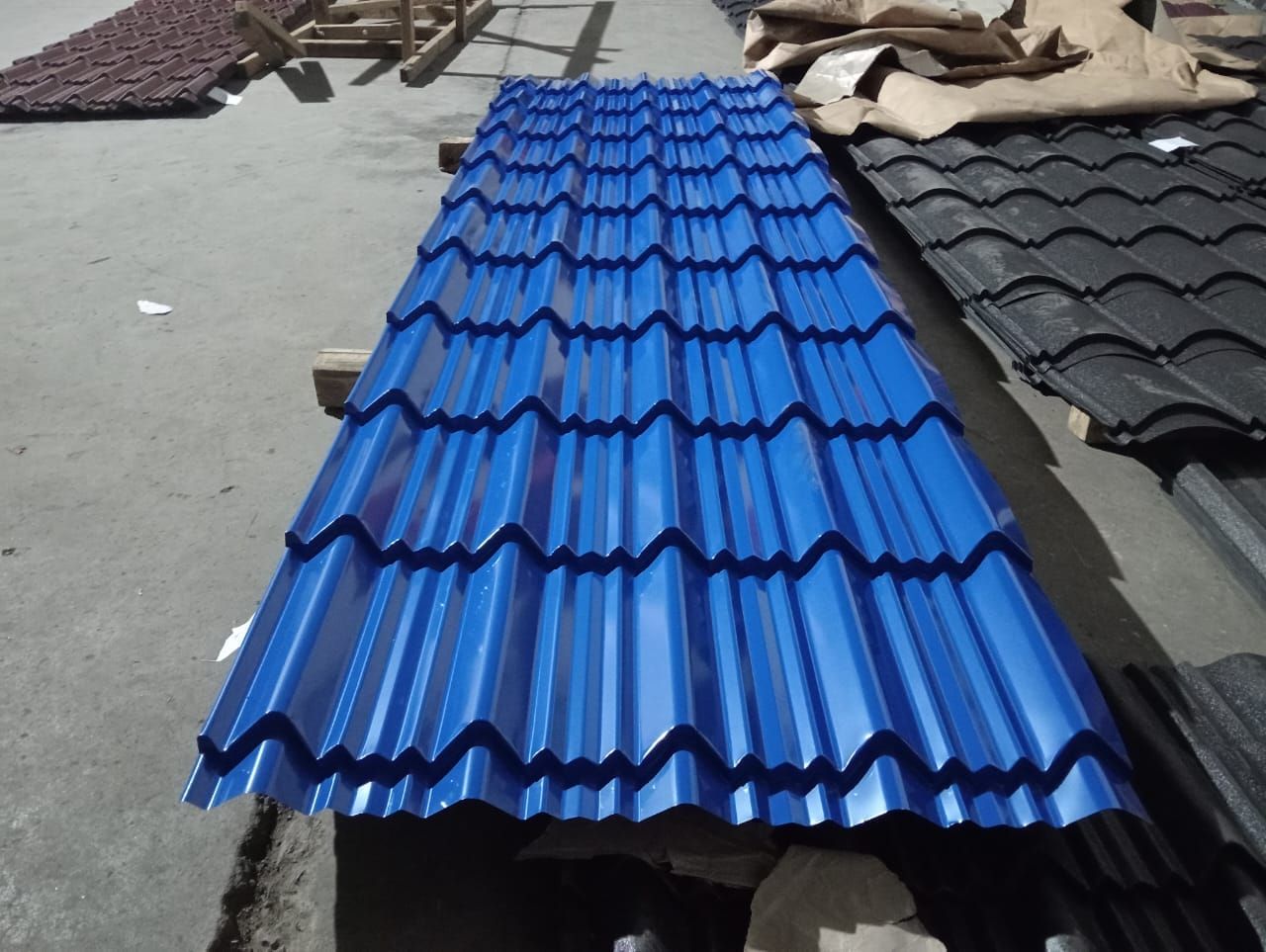 W-Tile Blue glossy finish — photo 6