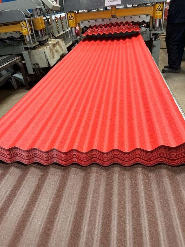 Corrugated (V-Crimp) Tile Red matte finish — photo 13