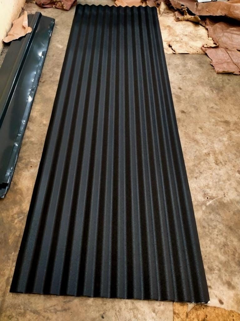 Corrugated (V-Crimp) Black matte finish — photo 14